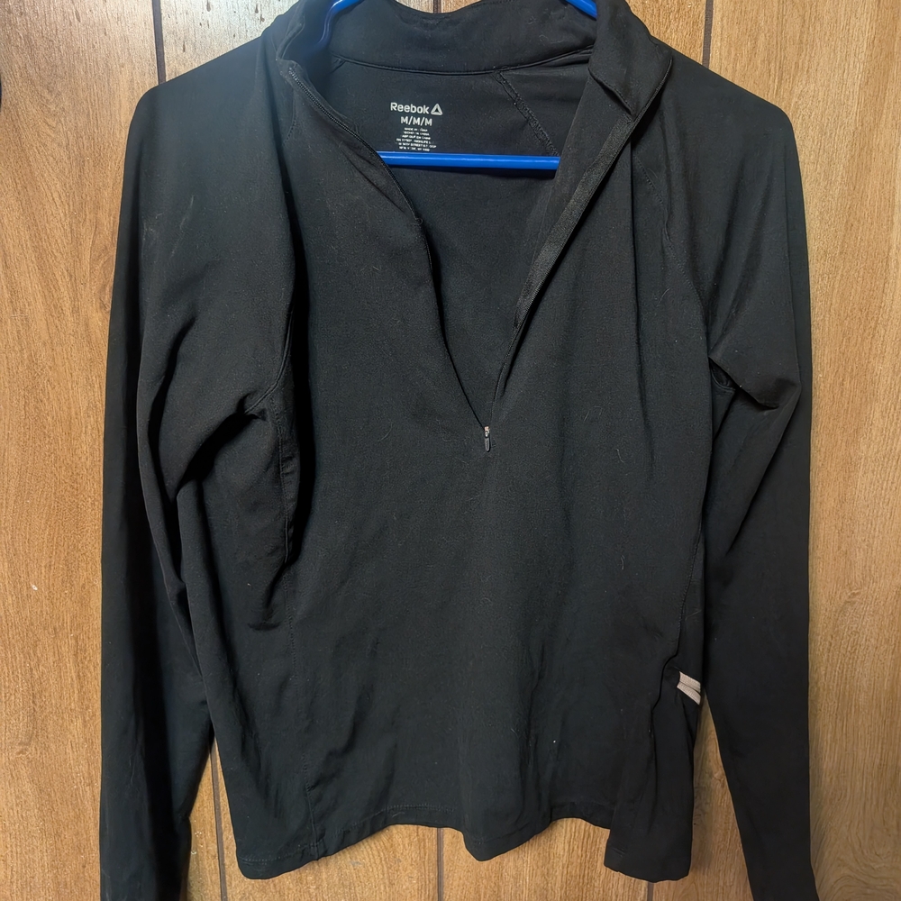 Reebok Medium Black Long Sleeve Top
